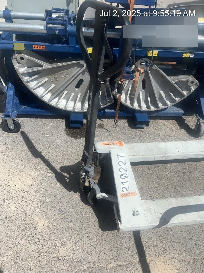 2022 STRONGWAY 4400 lb Pallet Jack