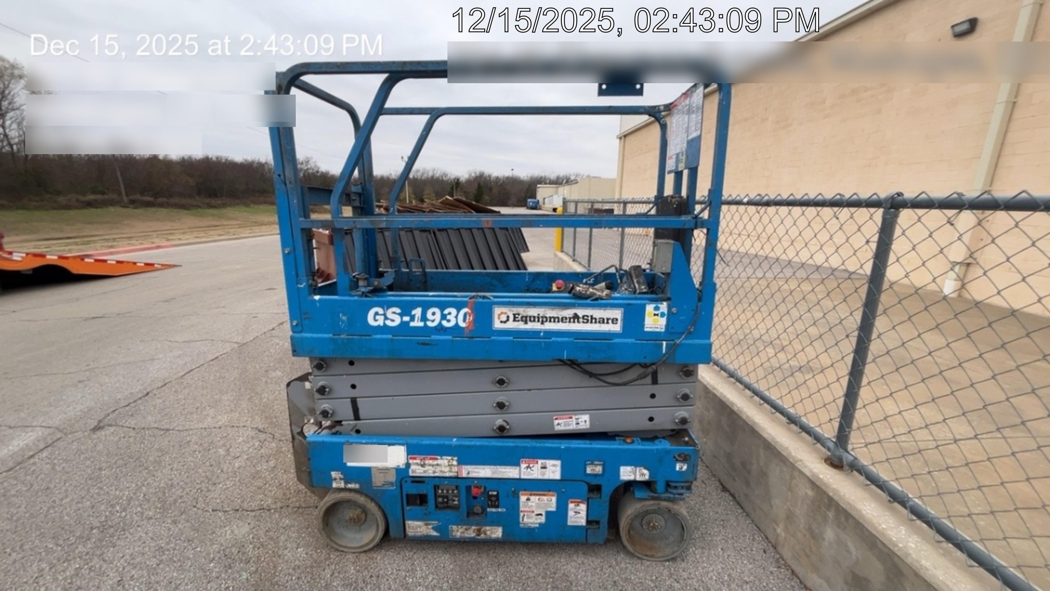 2020 Genie GS-1930 Solid Non Marking Tires, Beacon, Folding rails with half height swing gate