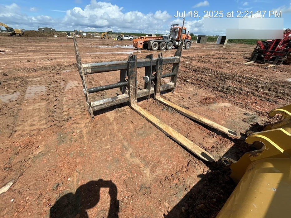 2023 SOLESBEE 96" Loader Fork Carriage - Solesbee