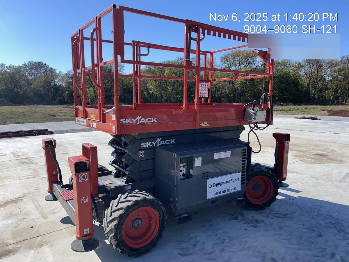 2017 SKYJACK SJ6832 RT