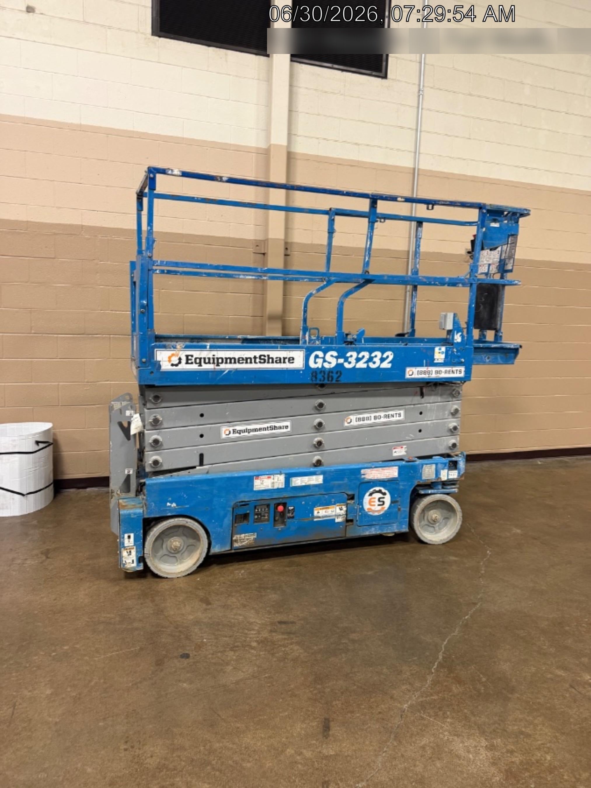 2018 Genie GS-3232 Genie GS3232 Lift w/Folding Rails and Swing Gate