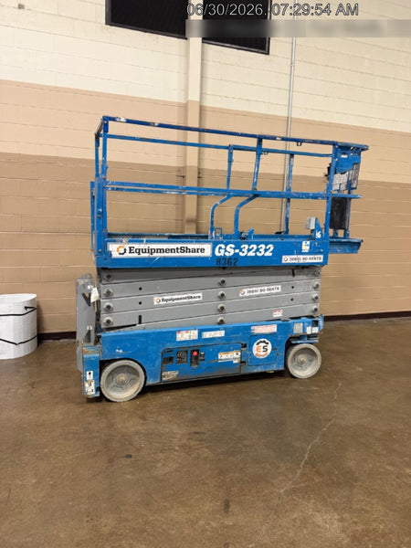2018 Genie GS-3232 Genie GS3232 Lift w/Folding Rails and Swing Gate