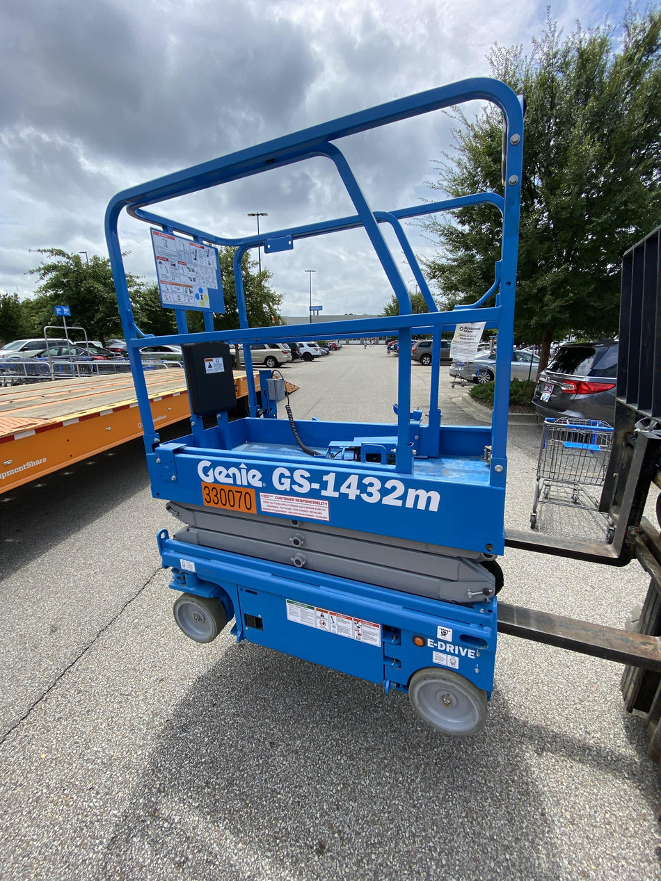 2023 GENIE GS-1432