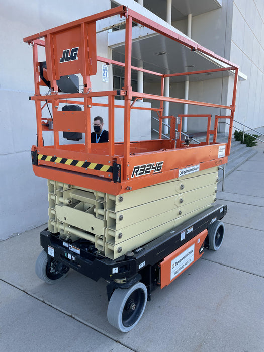 2021 JLG R3246