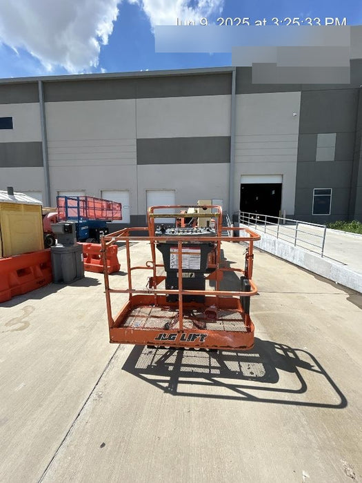 2019 JLG E450AJ