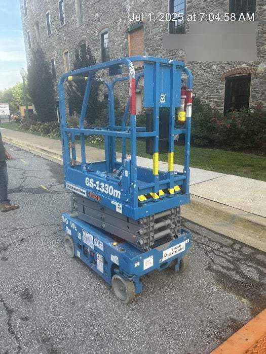 2021 GENIE GS-1330m