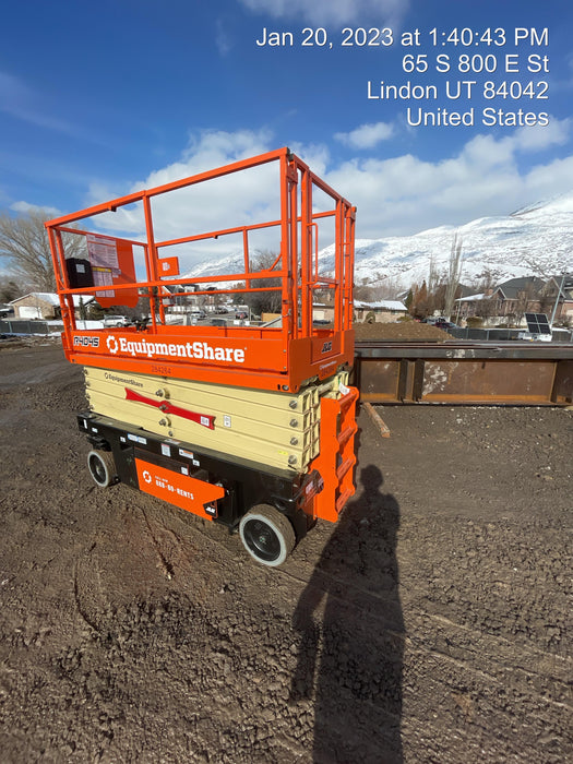 2022 JLG R4045
