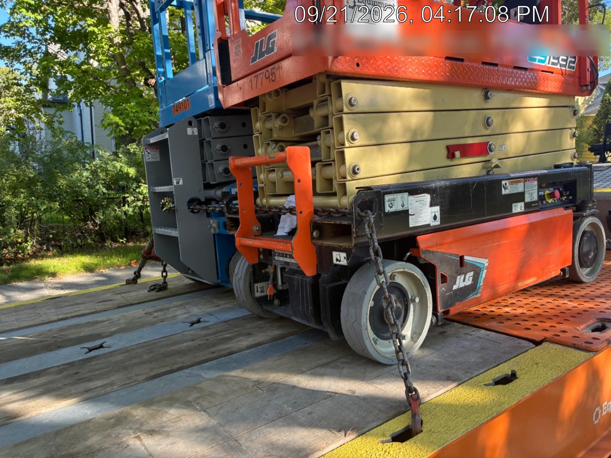 2021 JLG ES1932