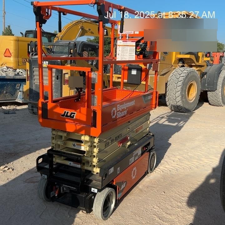 2025 JLG ES1932