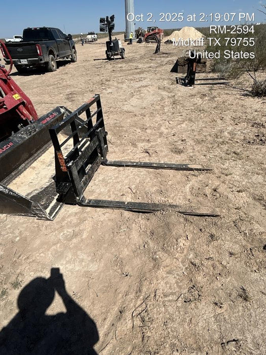 2025 ARROW MATERIAL HANDLING 60" Pallet Forks - Arrow