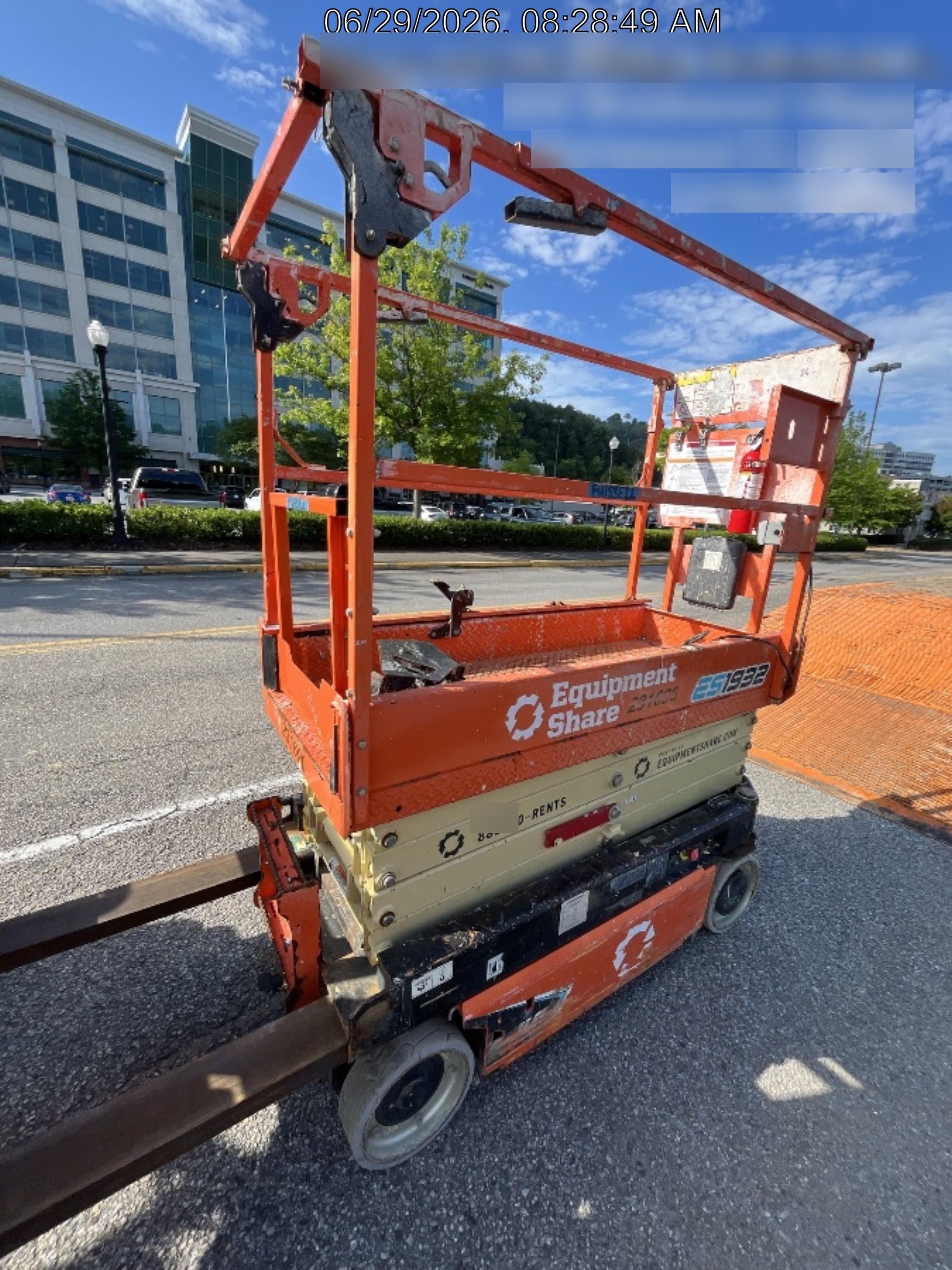 2022 JLG ES1932