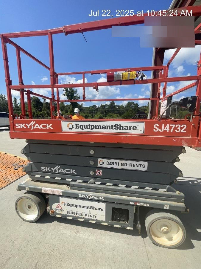 2021 SKYJACK SJ4732