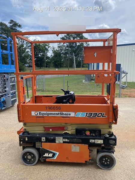 2021 JLG ES1330L