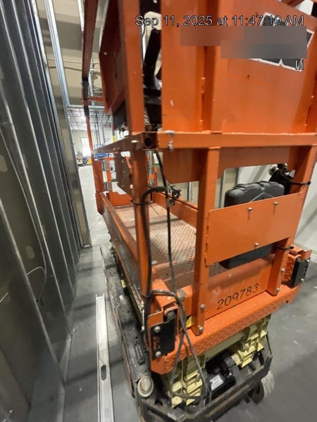 2022 JLG ES1932