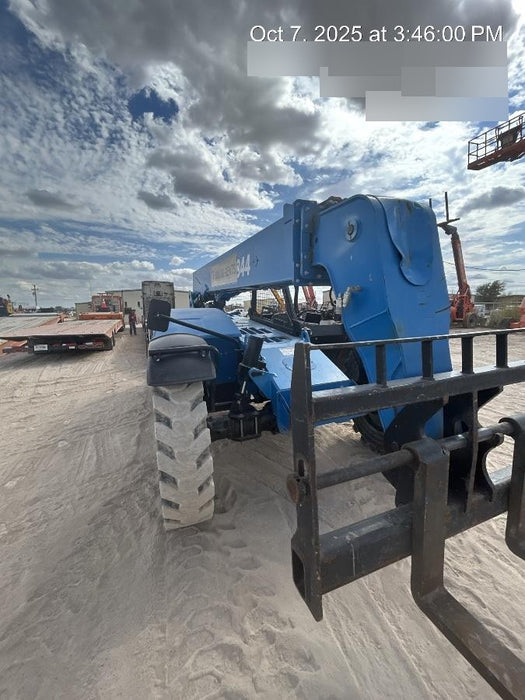 2018 Genie GTH-844 Genie GTH-844 w/Open ROPS, Solid Tires, beacon/work lights, 60" carriage/forks