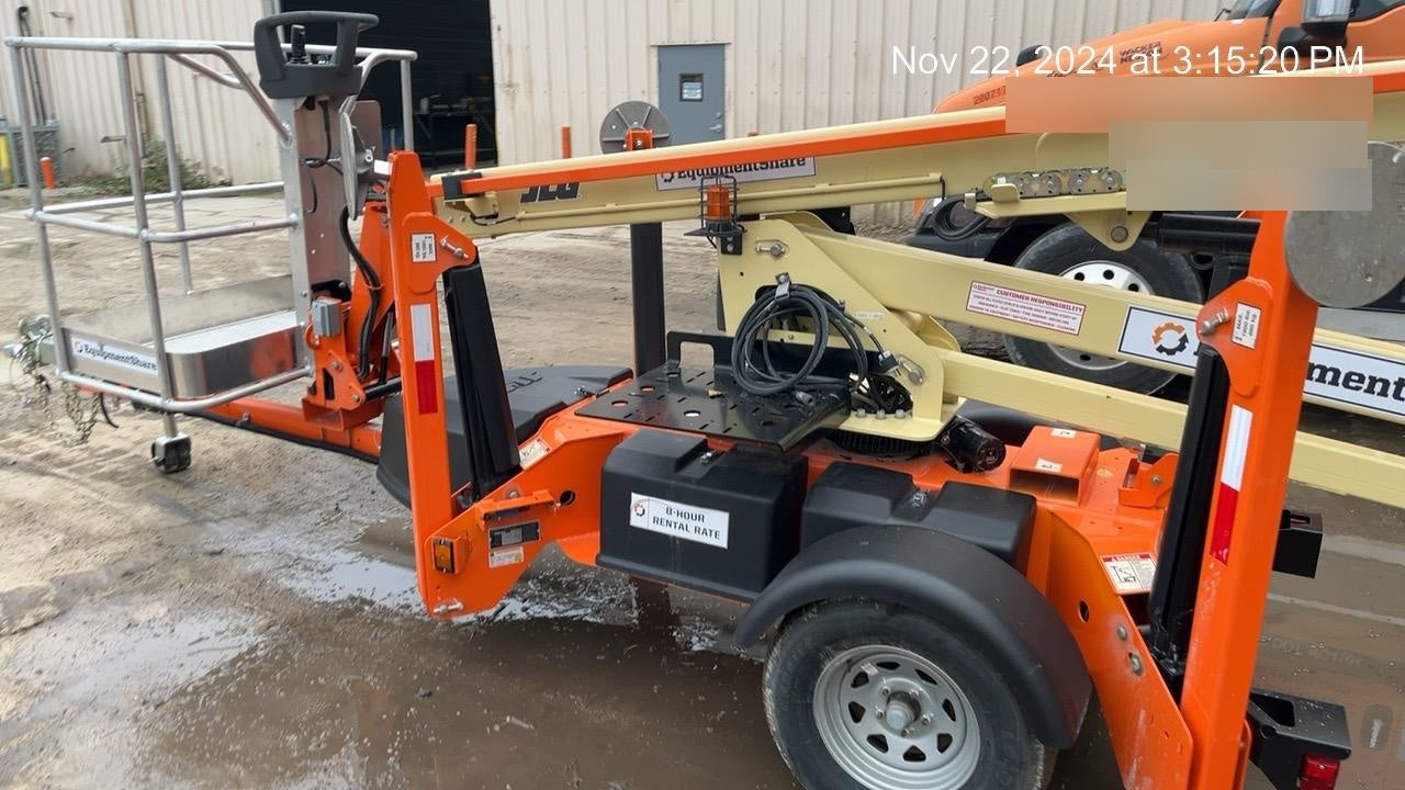 2022 JLG T350