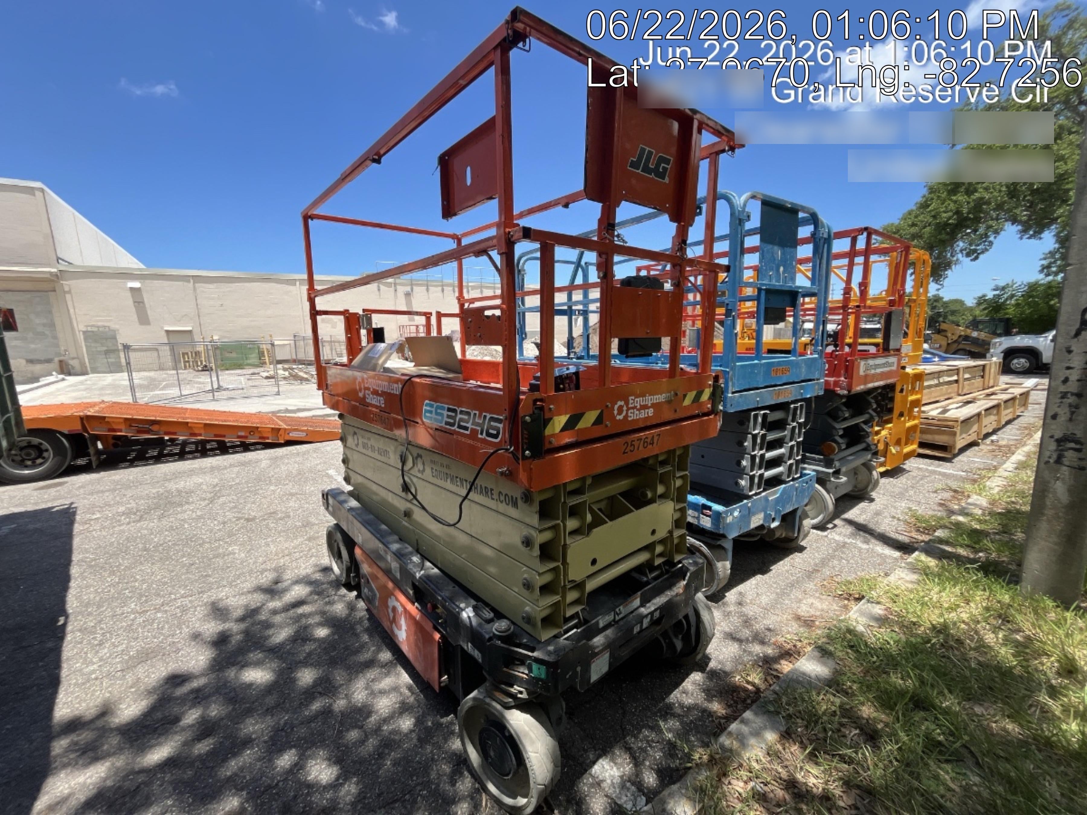 2022 JLG ES3246