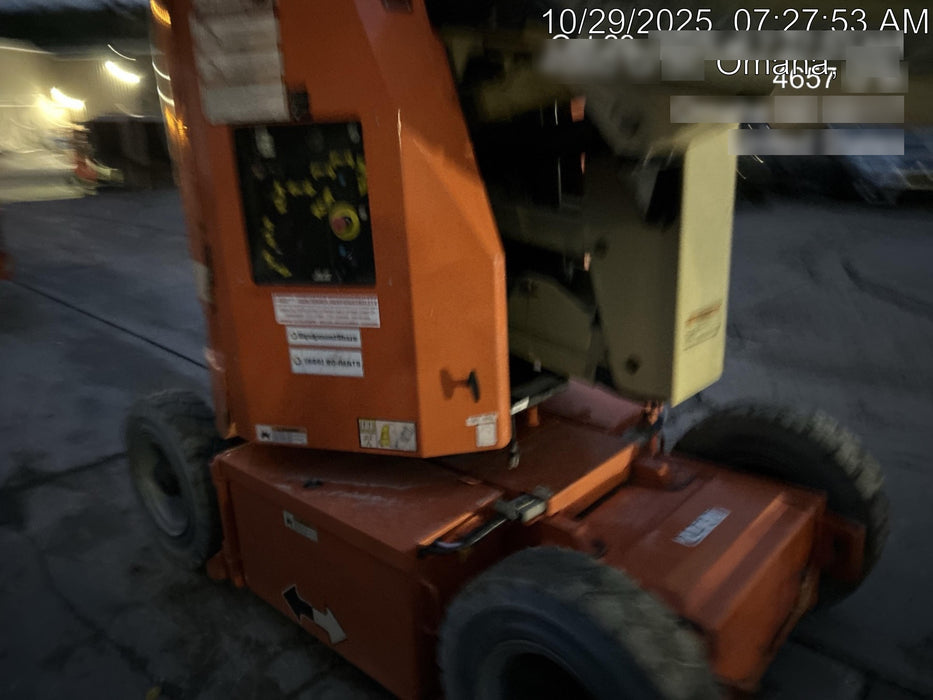 2019 JLG E300AJP