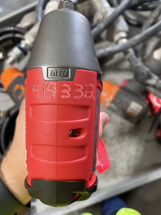 2024 MILWAUKEE 2758-20