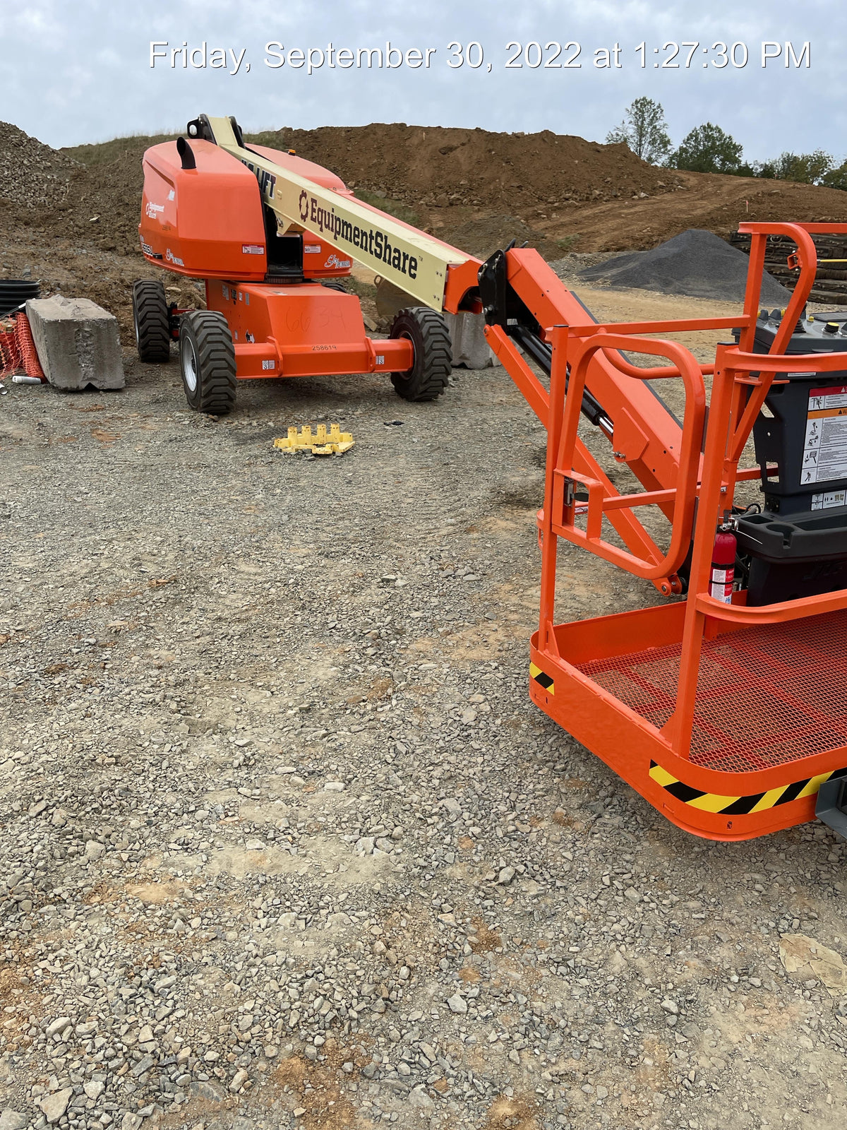 2022 JLG 460SJ
