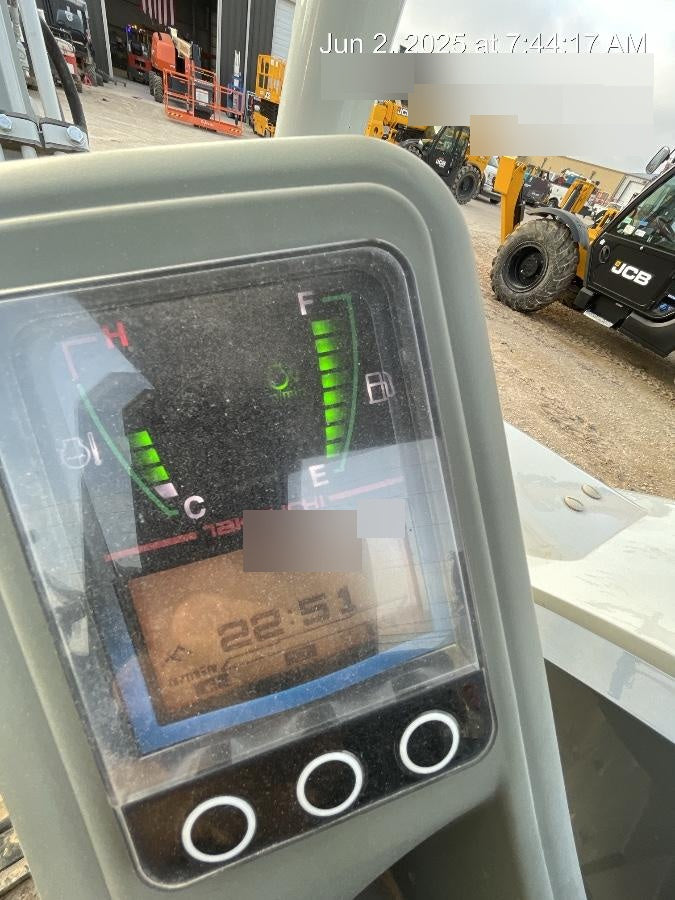 2023 TAKEUCHI TB235-2R