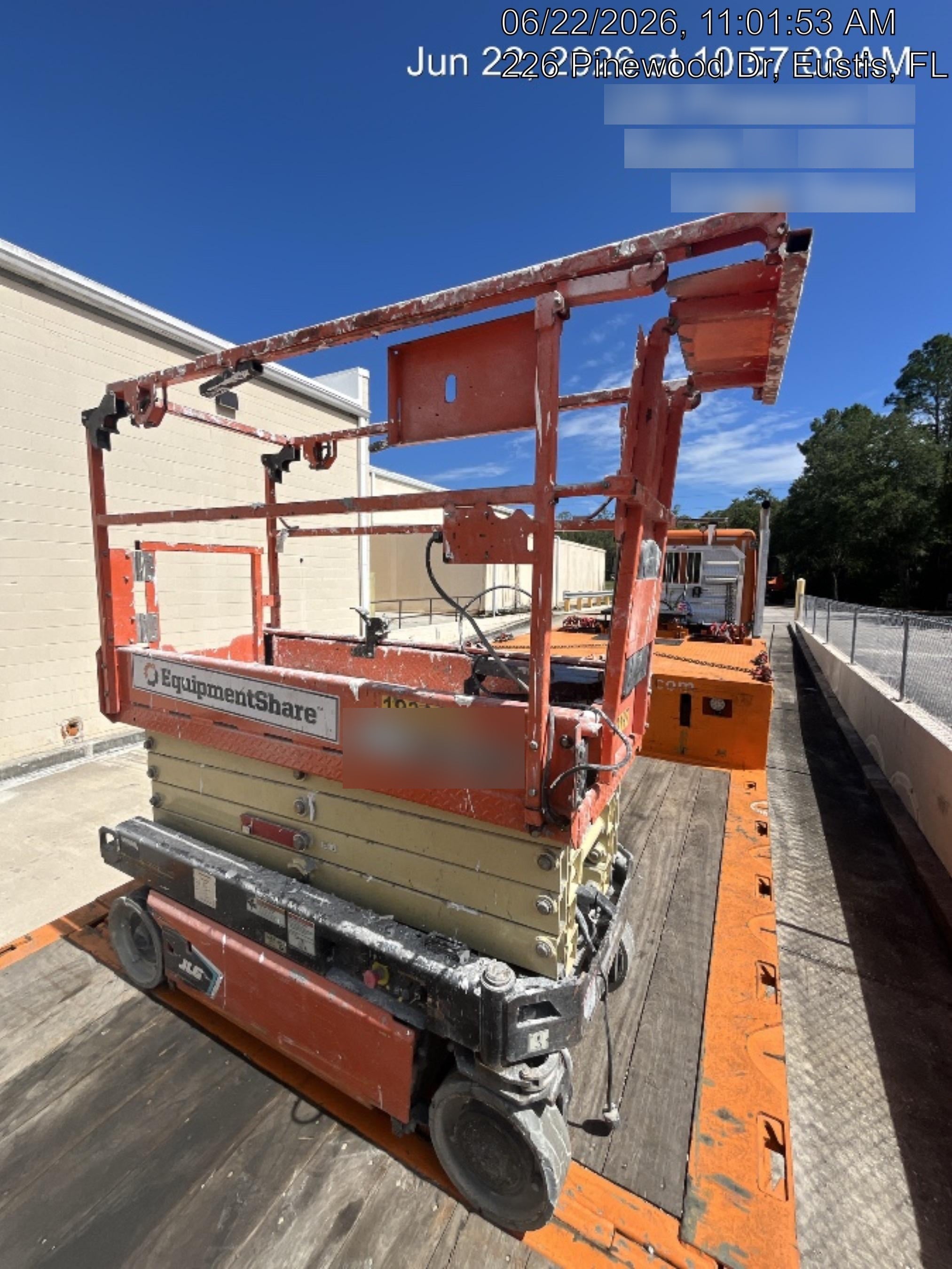 2021 JLG ES1932