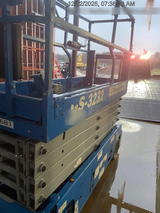 2020 Genie GS-3232 Standard, Folding half height swing gate