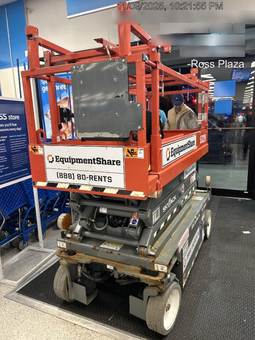 2020 Skyjack SJIII-3219 Solid NM Tires, Half height spring hinged entry gate, Dual Beacons, 800W Inverter