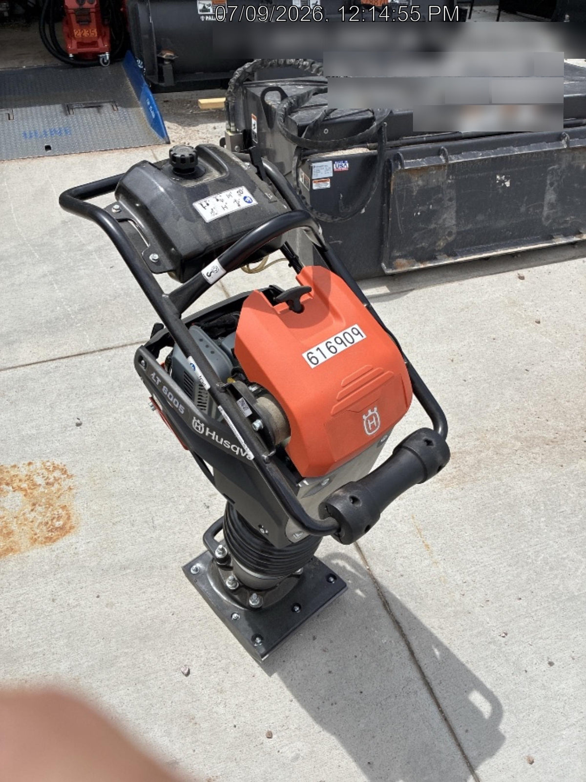 2025 HUSQVARNA LT6005