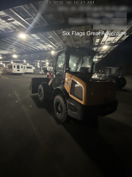 2023 CASE 121F