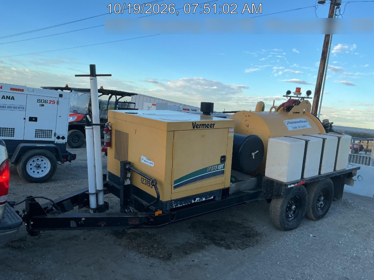 2021 Vac-Tron LP573XDT 500 Gallon Debris Tank w/ Hydraulic Tilt, two (2) 100 Gallon Water Tanks, Low Profile Torsion Axles (12,000 GVWR)