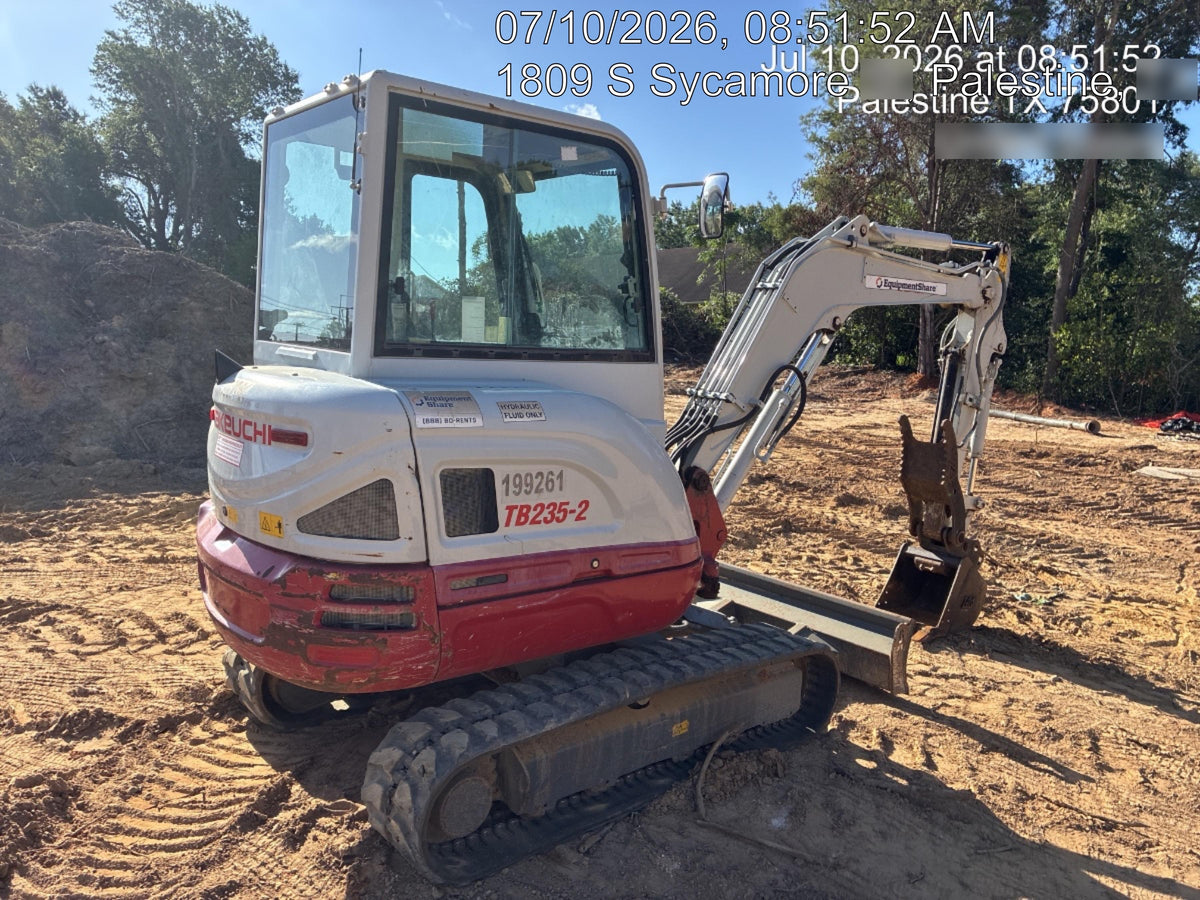 2022 TAKEUCHI TB235-2CR