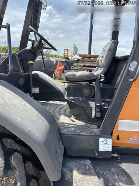2023 CASE 588H