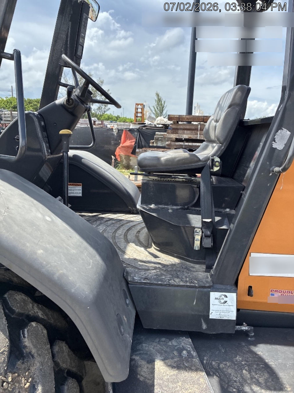 2023 CASE 588H