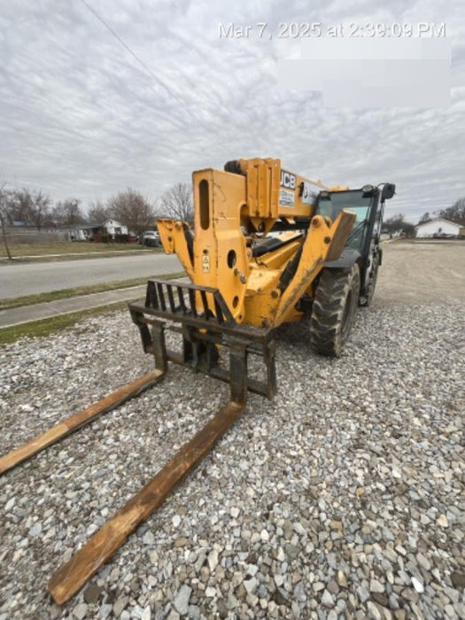 2020 JCB 510-56 Cab/Heat/Air, 74 HP, Solid Tires, STD Worklight, Beacon, Aux Hydraulics, Lifting Eye, Back up Alarm w/66" Carriage/60" Forks