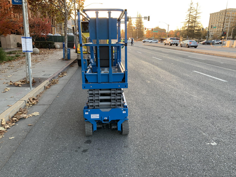 2020 Genie GS-1930 Solid Non Marking Tires, Beacon, Folding rails with half height swing gate, 800W Inverter