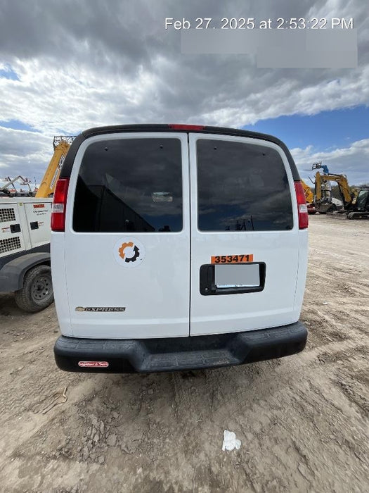 2023 CHEVROLET Express Van - Rental