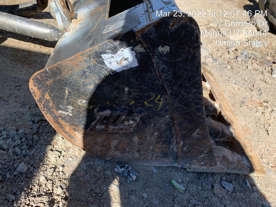 2020 DOOSAN 24" Bucket-Doosan