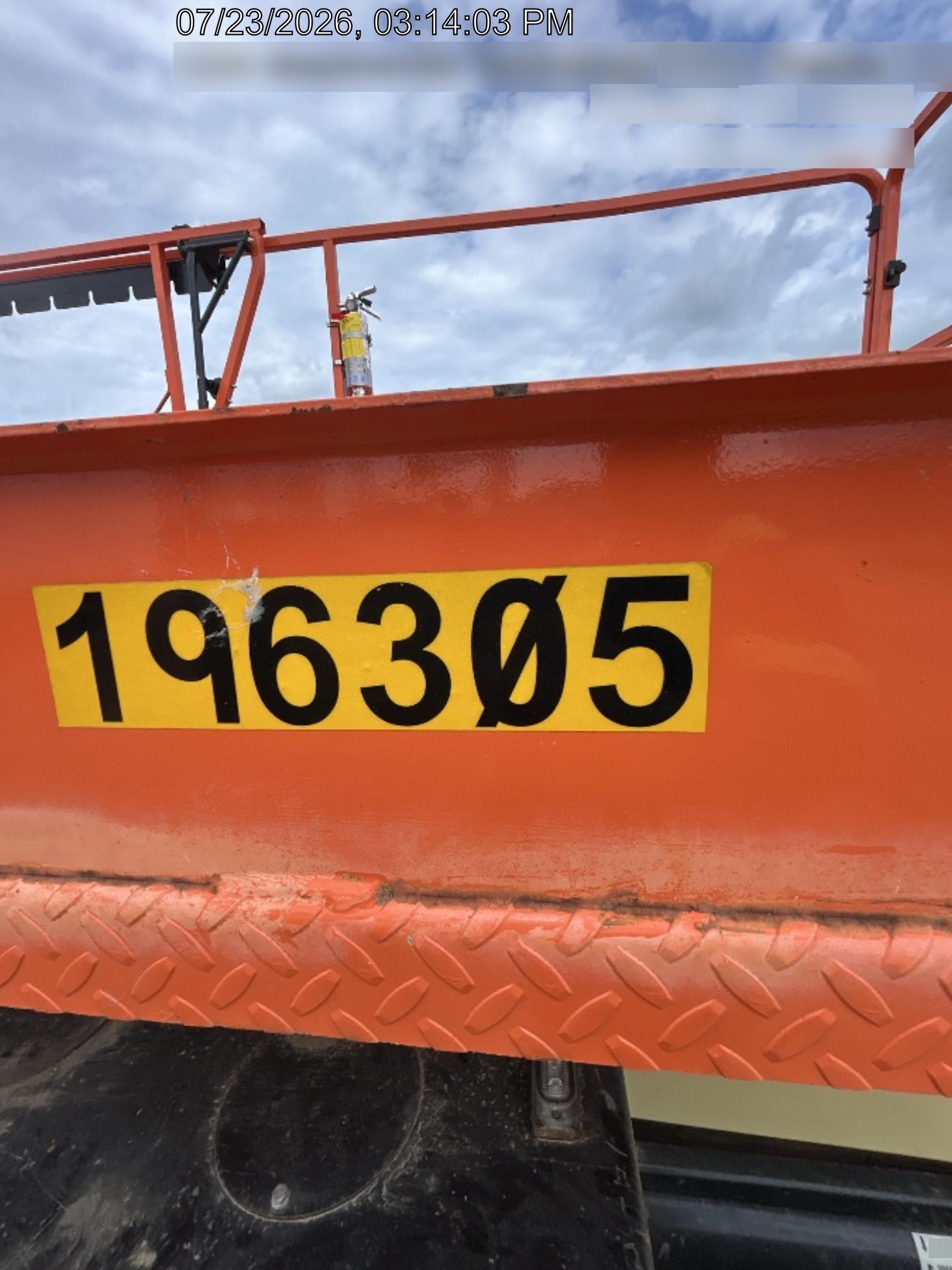 2021 JLG RT4069