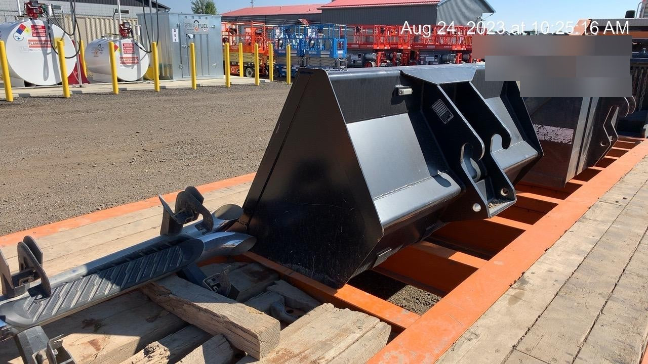 2023 JLG 1001100822