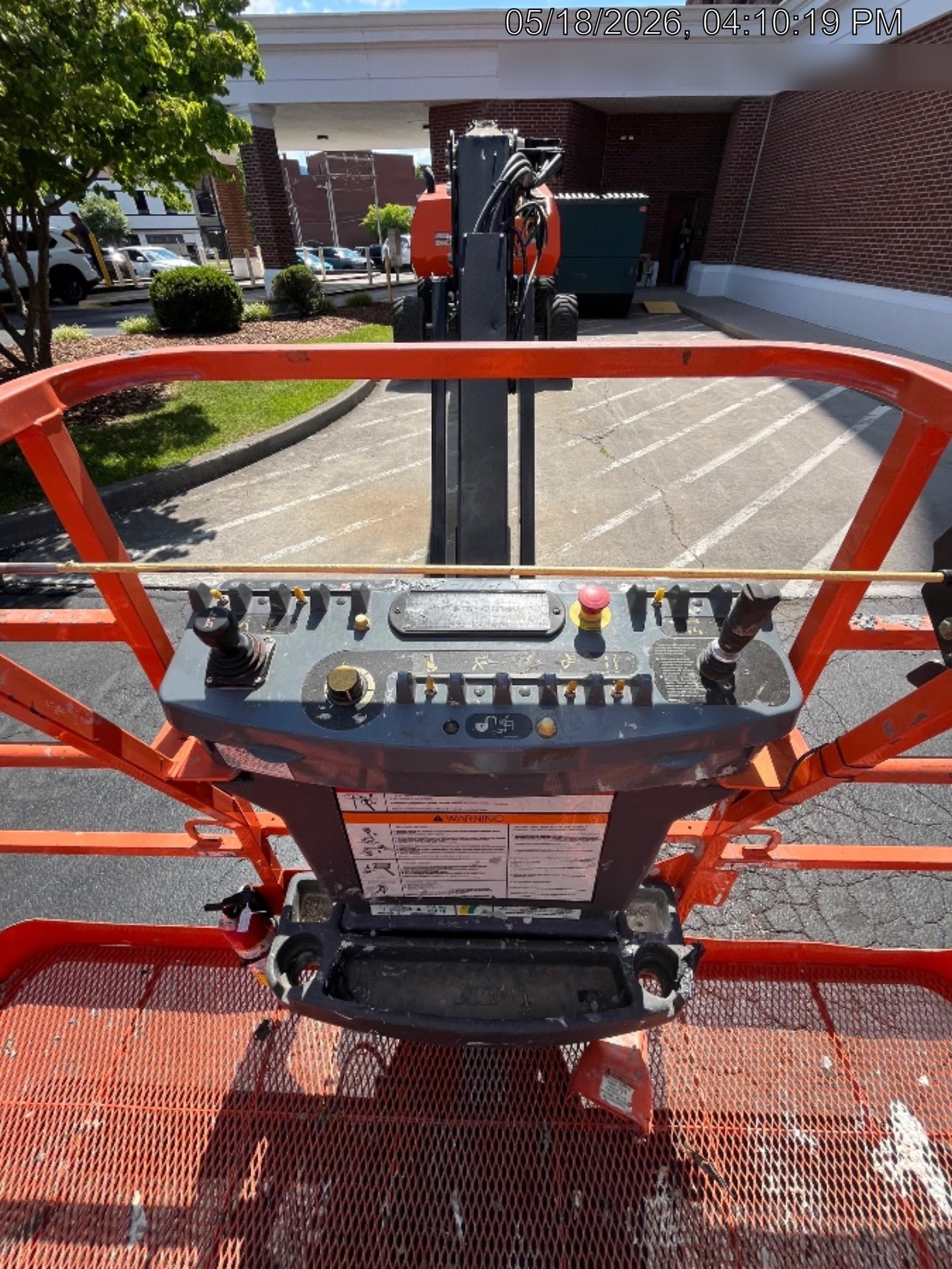 2024 JLG 860SJ