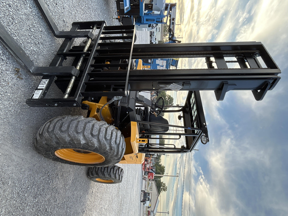 2023 JCB 930-4