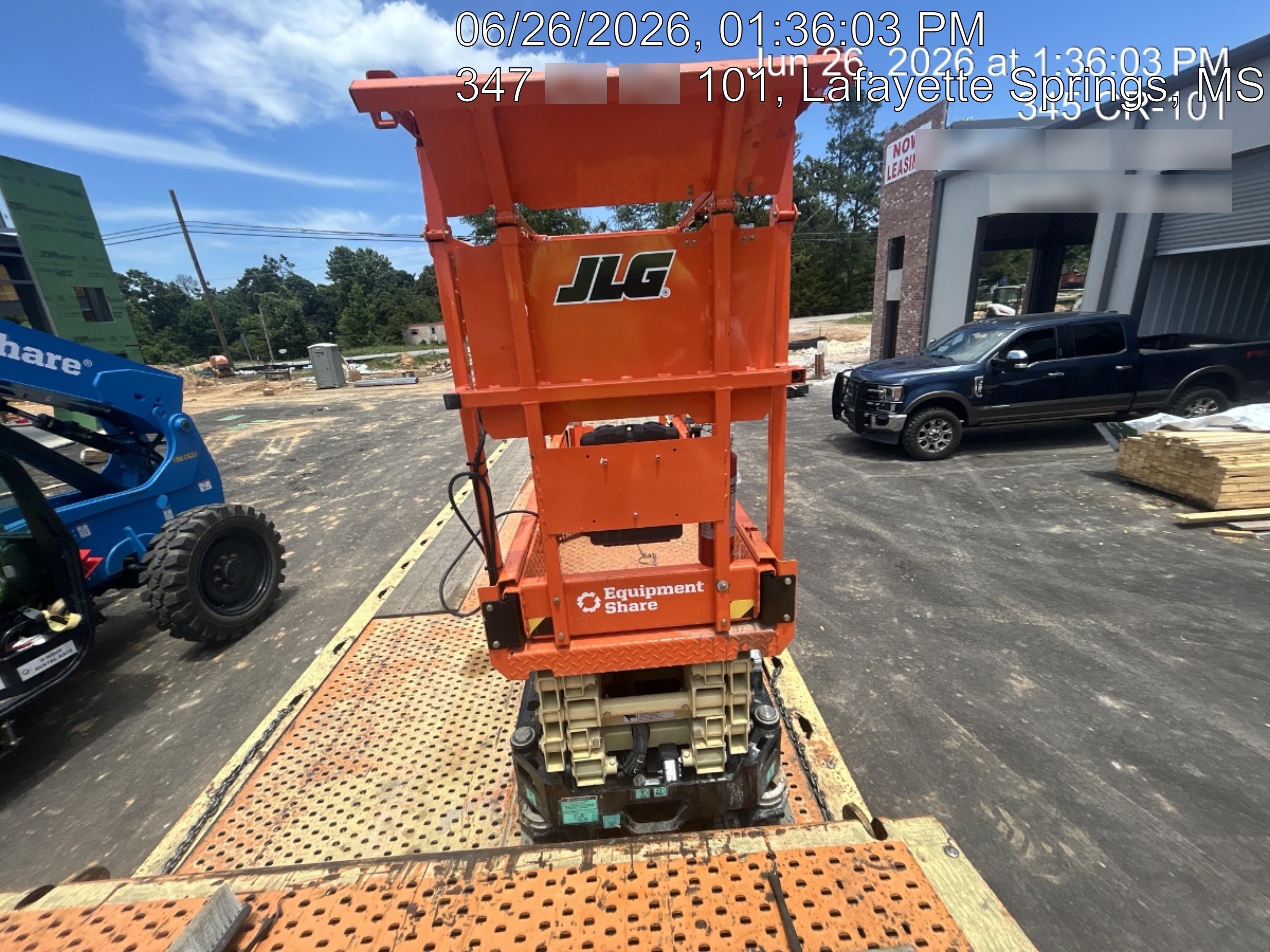 2025 JLG ES1932