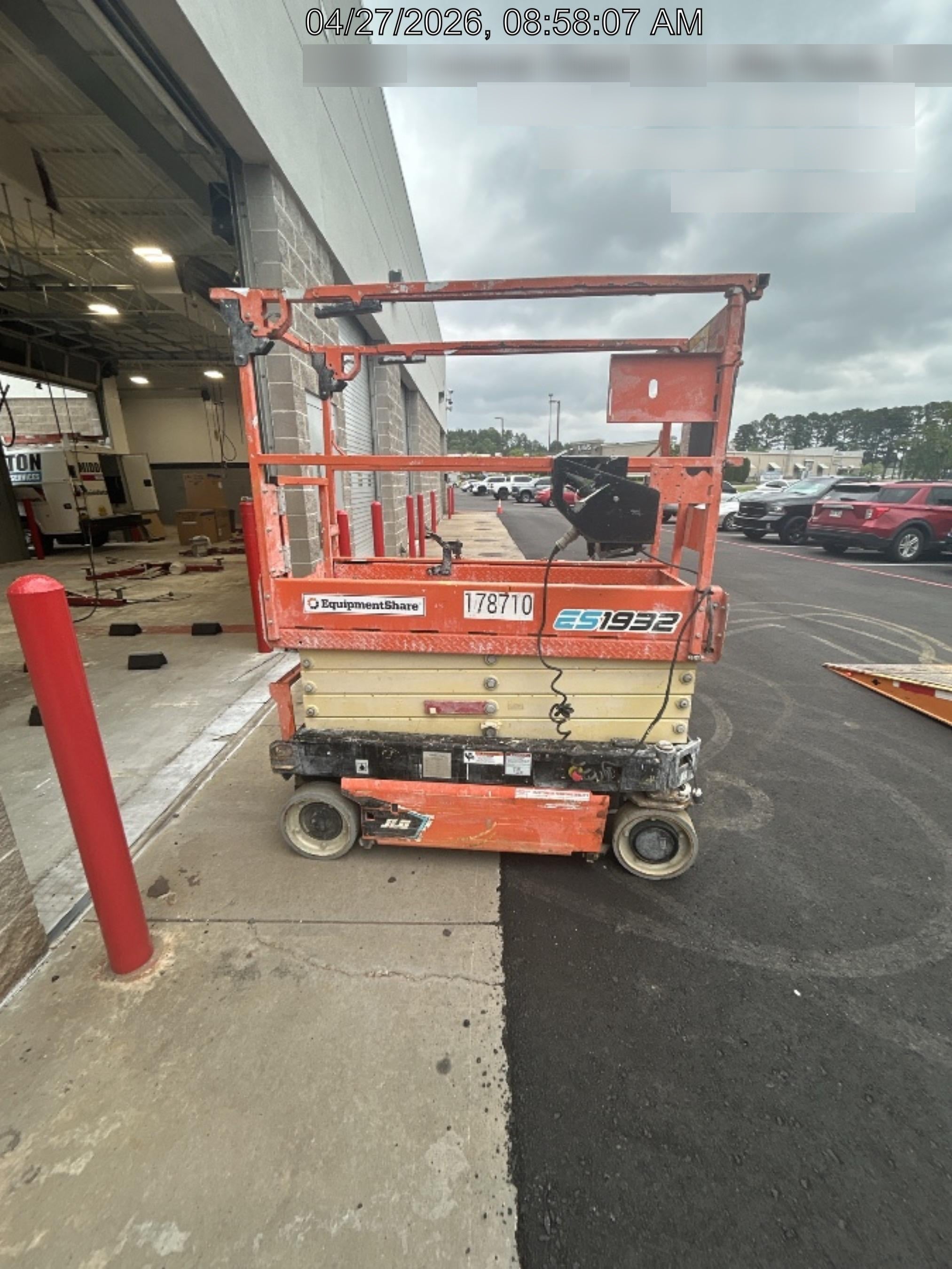 2021 JLG ES1932