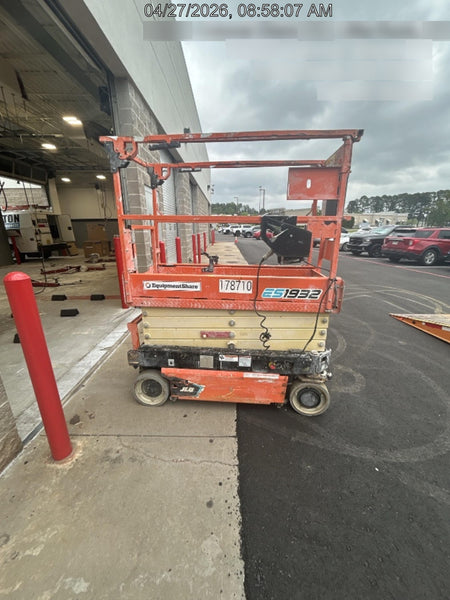 2021 JLG ES1932