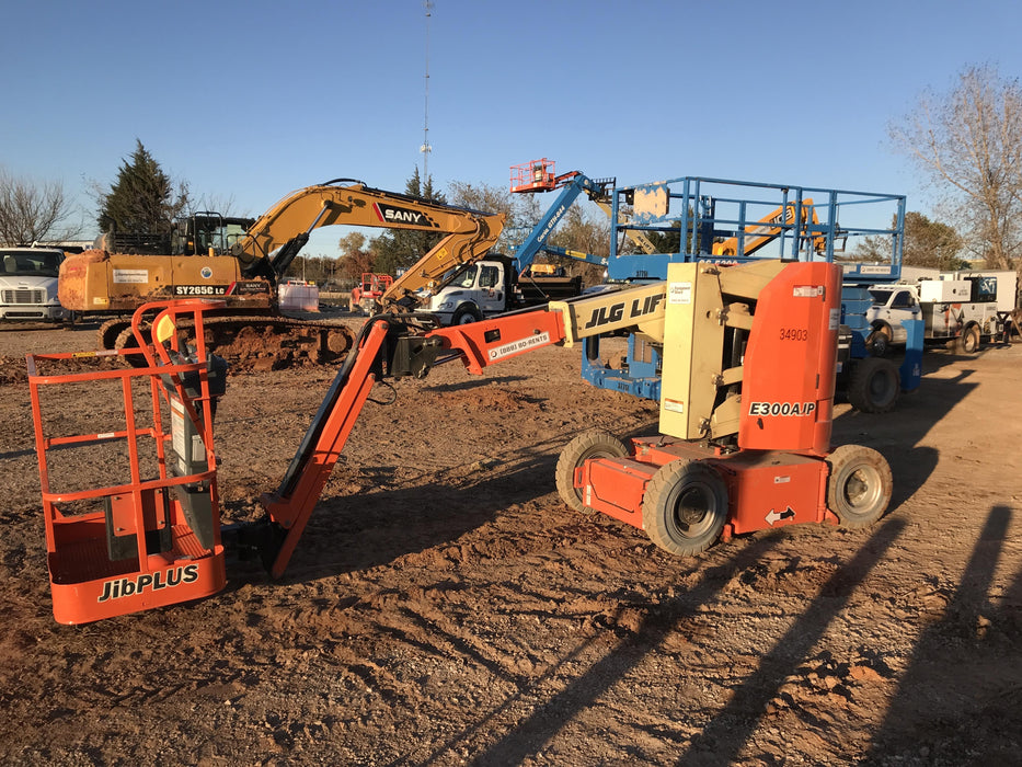 2019 JLG E300AJP