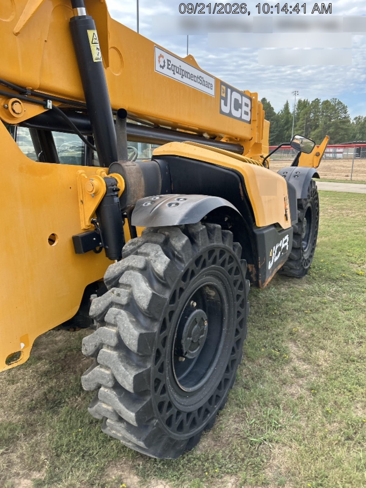 2019 JCB 510-56 Canopy, 74 HP, Solid Tires, STD Worklight, Beacon, Aux Hydraulics, Lifting Eye, Back up Alarm w/66" Carriage/60" Forks