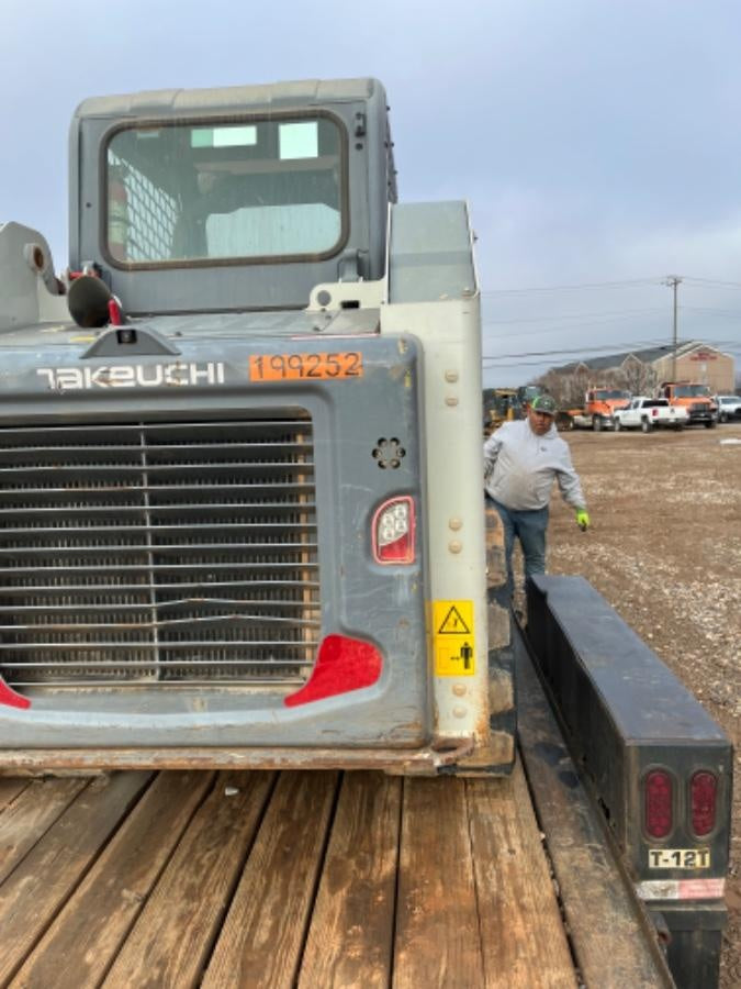 2022 TAKEUCHI TL8R2-R