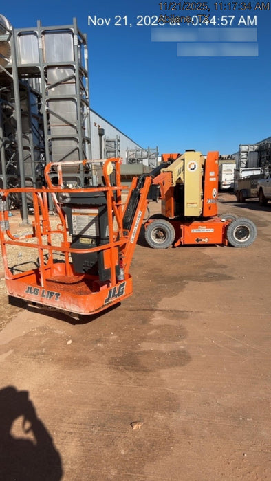 2019 JLG E300AJP