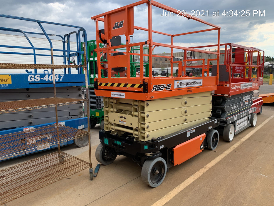 2021 JLG R3246